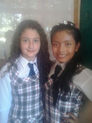 cada dia que lasa oienso mas en ti y en tu sonrisa...y cada mañana me levanto con la esoeranza de verte y decirte hola!! :3 :) :')