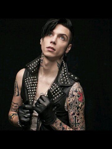 Kellin, Ronnie, Andy & Beau are my Heroes! Bands. FIR/BVB/SWS/PTV/MCR/BFV/MIW/Blessthefall and More. Ronnie follows me. ☺