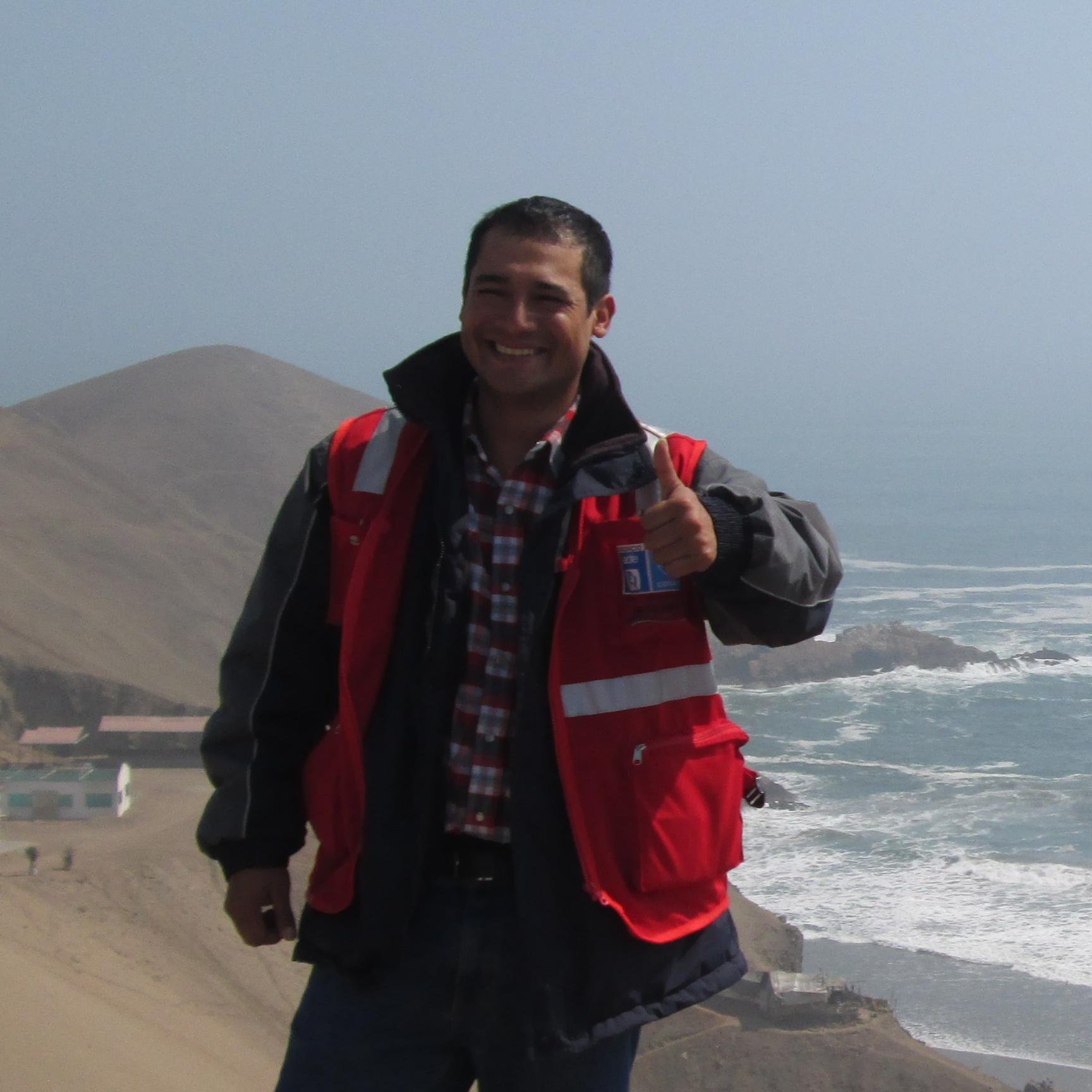 Ingeniero Industrial Colegiado, especialista en Seguridad, Salud Ocupacional  y Medio Ambiente (SSOMA)