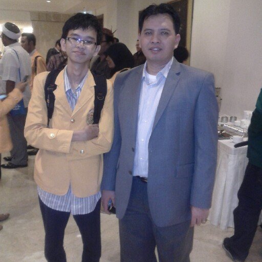 RickyVinando's profile picture. 15-06-1995 |  TIM DEBAT UNIVERSITAS JAYABAYA (UJ)  | HUKUM HARUS DITEGAKKAN WALAUPUN LANGIT AKAN RUNTUH | FAKULTAS HUKUM JAYABAYA'14