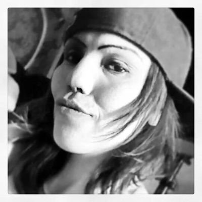I am 32 native women, married to Dean Courtepatte and have one son his name is Kayne Tori Thomas Angel Brett..