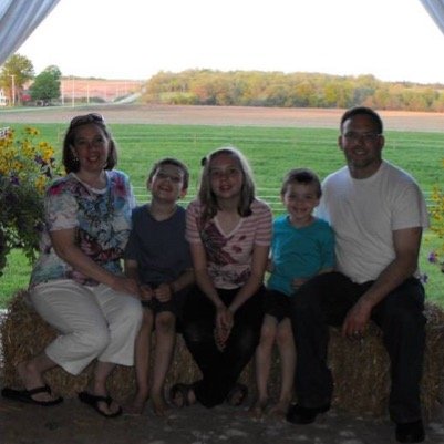 Blessed Wife and Mom loved by God.