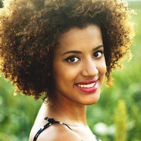 Twitter do 1º FC oficial da Cantora Rebeca Tervedo ❤