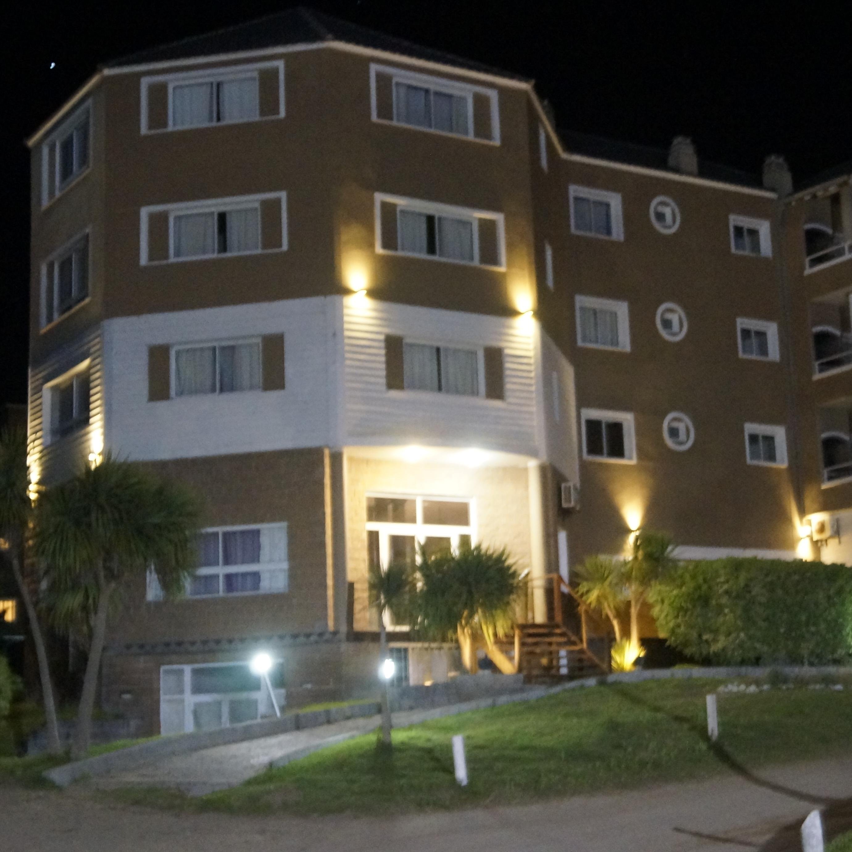 Departamentos & Suites en Carilo, sobre la playa y a 4 cuadras del centro comercial