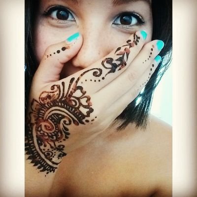 LauuDrs's profile picture. A veces no me sigo, otras hasta me alcanzo. Siempre sin mí pero conmigo.