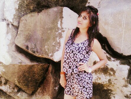 My LiFe iS nOthiNg wIdOut FrnDsHiP aNd  lOvE DaNcInG ! :-)  I Am A FaN oF KaTrINa,RaNbiR,RaNvEeR, HrItHiK,AdiTyA rOy kApOoR,  EmIneM aNd RiHaNNa....;) ;) ;) ;)