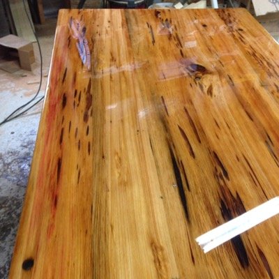 larwms's profile picture. 