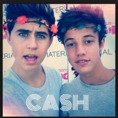 fangirl_ali's profile picture. The bags under my eyes are sponsored by boybands , books and those magcon Boys ❤️