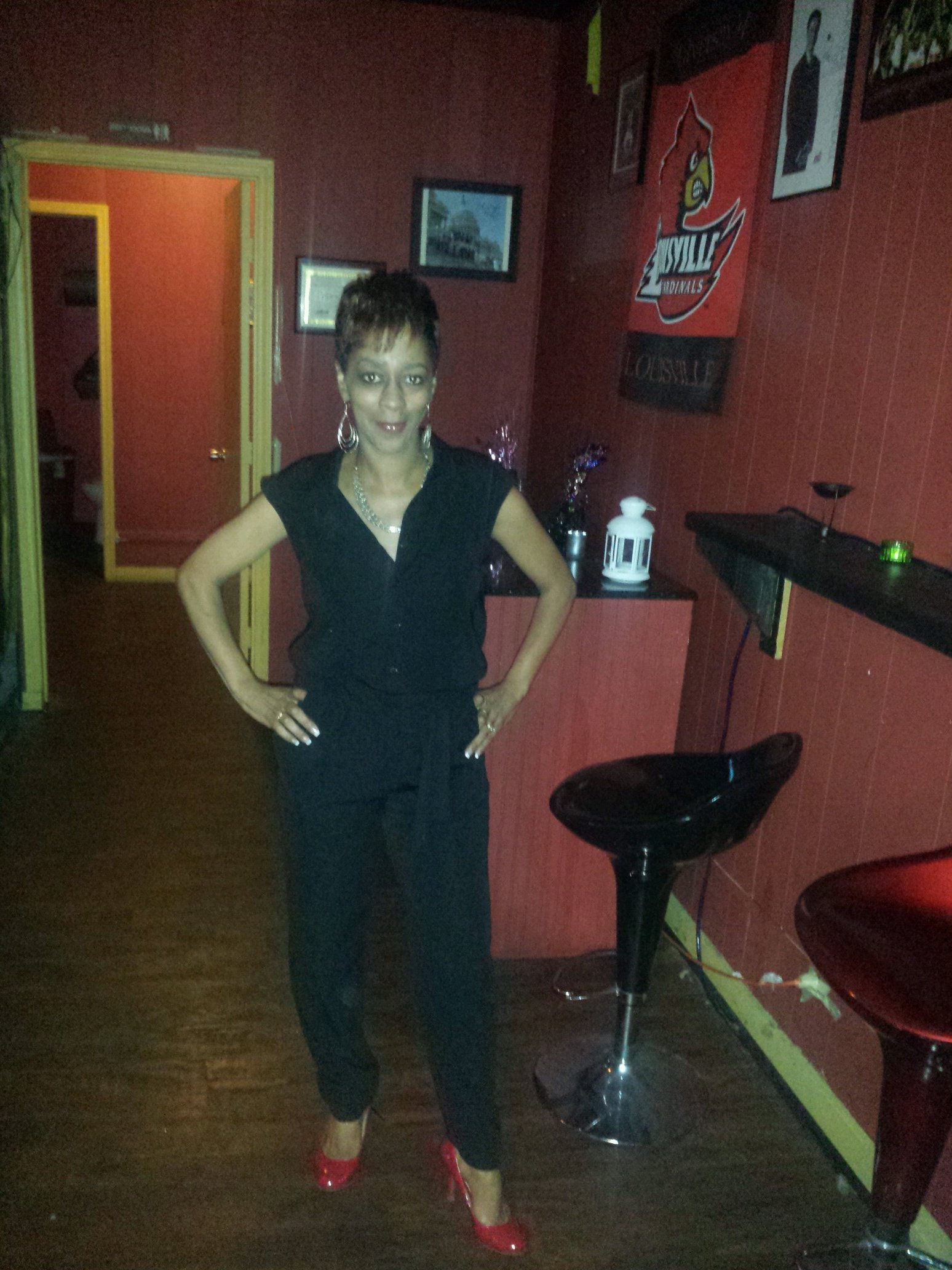 vholland40's profile picture. I am a 45 year old mother of 2 and military spouse. I love CNN and dancing. I enjoy helping with miltary families . My father is a retired Army soilder.