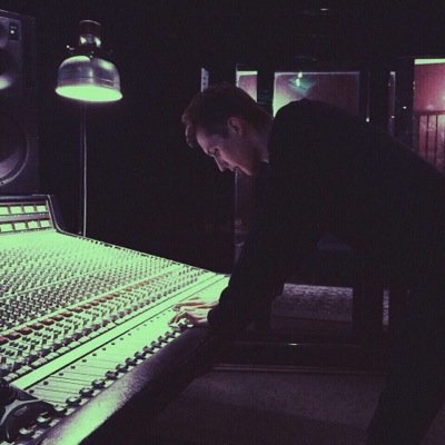 TrcyeSivan_'s profile picture. 15 / 08 / 14 - BUY #TRXYE http://t.co/6CECqkkKYC - Business Enquiries - emma@emmajanemanagement.com