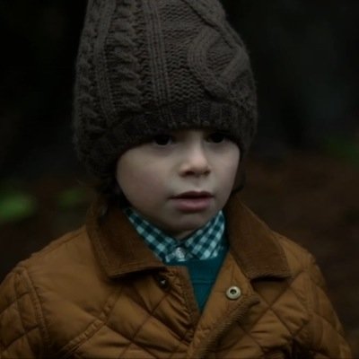RolandRobinsSon's profile picture. Hi i'm Roland im four years old. My daddy is Robin Hood and my mommy is Marian. I love regina though. looking for a Robin and Regina #OutlawQueen #EvilRegals