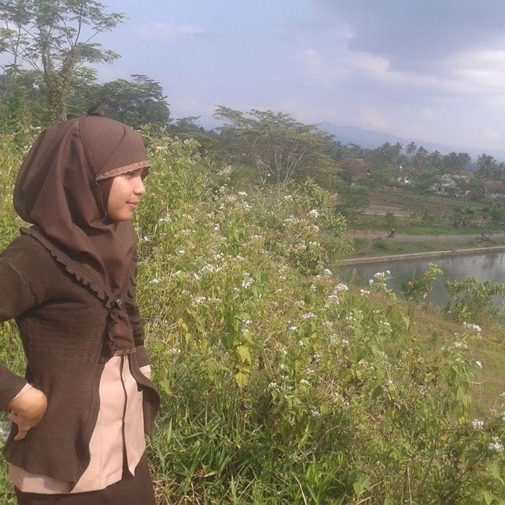 t_komalasari's profile picture. 