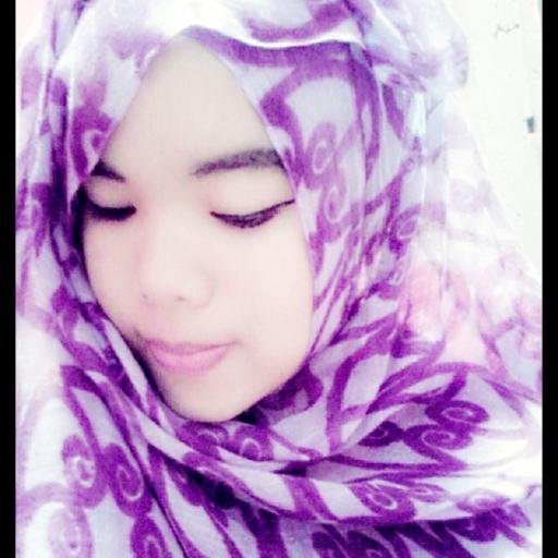 Kalau emang lo yang ditakdirkan buat gue, you will stay here with me and never leave me ;;)