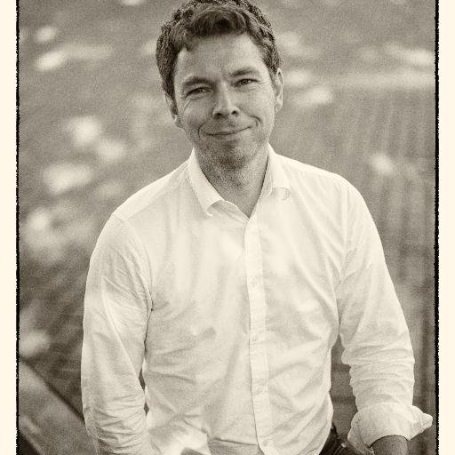 BjoernHengst's profile picture. Journalist • Chef vom Dienst @derspiegel - davor: Stv. Ressortleiter Politik Stuttgarter Zeitung/Stuttgarter Nachrichten • Korrespondent @SPIEGELONLINE