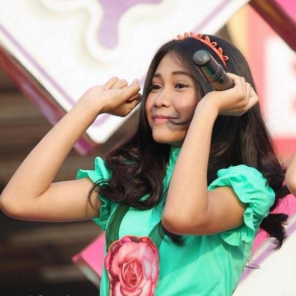 {MT} retweet [6/9] fav [1/9] resmi [4/9] • {MC} DM [1/9] • retweet @teenebelle_ID [18.7.2014] • retweet @RapperChiBi [25.7.2014]
