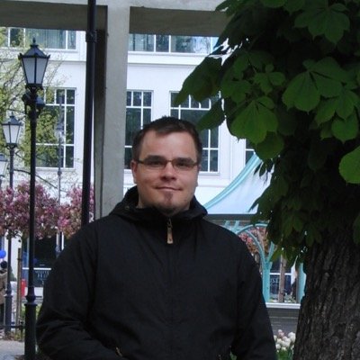 Allianssi- ja projektiosaaja @YITSuomi ja @Kruunusillat. Uusi @Kuopionkaupunki'lainen. Arjessa perhe, koira, metsästys, luonto ja lumi. Ajatukset omiani.