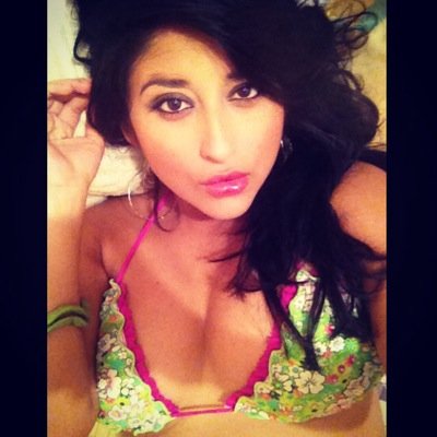 Presentadora De TELECENTRO Colombiana Instagram :@yelitzacacua http://t.co/zG2zOkrfiM Cacua Contra El Maltrato animal..