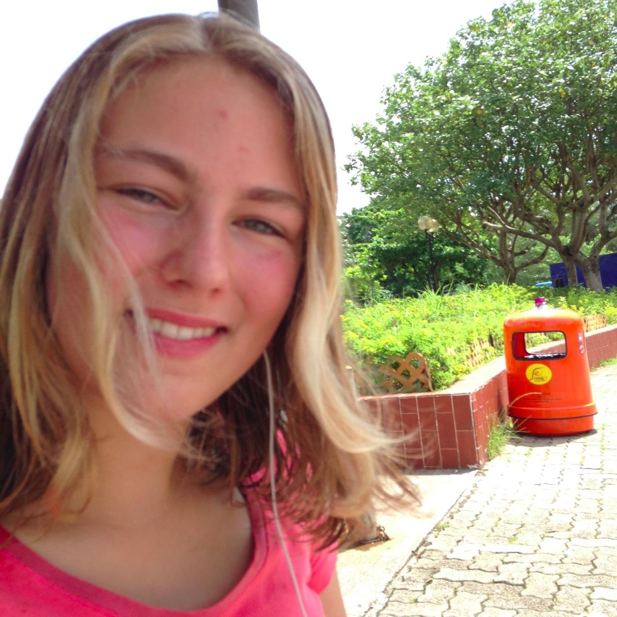 Anoukquirine's profile picture. 