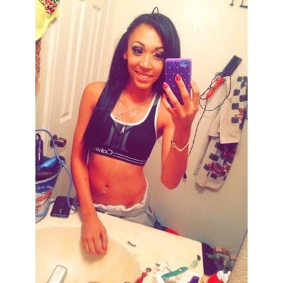 PrettyAssShwaqq's profile picture. 20 years young