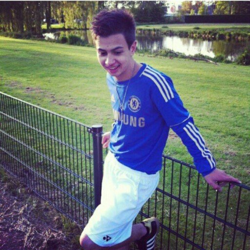 Kleine man - instagram: Jordivankampen - badminton klasse 4 - 18 jaar - Nova college Haarlem - Motto: Grote mensen zijn klein begonnen...