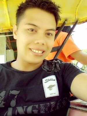 teacher profession , I give satisfaction, happiness, enjoyment to each other
,skype id: elmz1129 , wechat id:  elmz29, vine, istagrams
for life. ..
