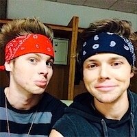 This is a free follow from @oopsieirwin x