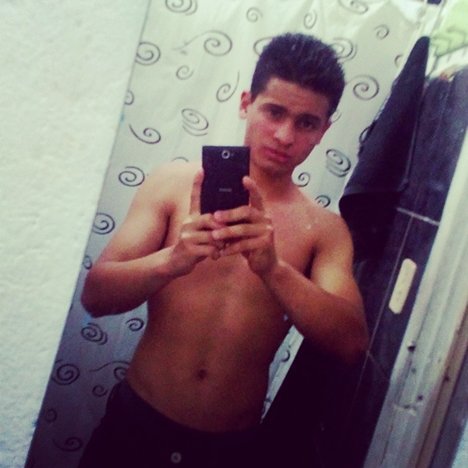 whatsapp 
11 957663570