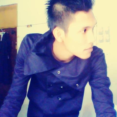 andyhzan's profile picture. dan Tuhan menitipkan cinta
dihatimu untuk diberikan,
bukan untuk disimpan