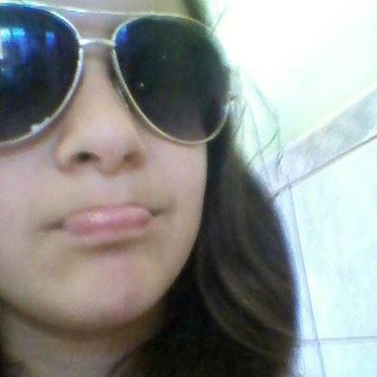 Sou α gαrotiinhα
imperfeitα, αqueela queê
chorα de dor, αqueêlα
queê ja sofreu poor
αmor, αqueelα que sαbe
se αrrepender