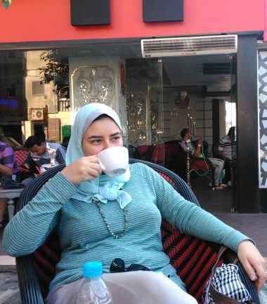 باحثة في العلوم السياسية .  متأملة في خلق الله . استخدام العقل فضيلة