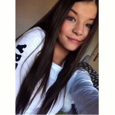 IG; @annelorevandcc