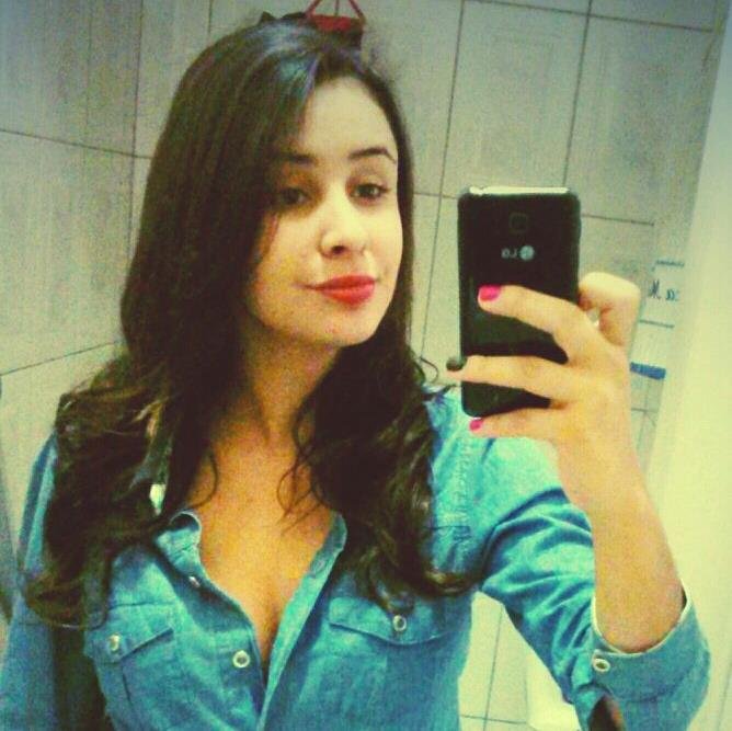 I'm no beauty queen I'm just beautiful me ;) 3