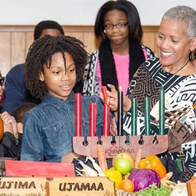 Habarigani! Based in Charlotte, NC, welcome to the official Kwanzaa Charlotte Twitter! Updates on our annual Kwanzaa celebration will be posted here.