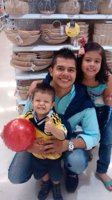 Abogado especialista en Derecho Administrativo, solo Dios basta!!!