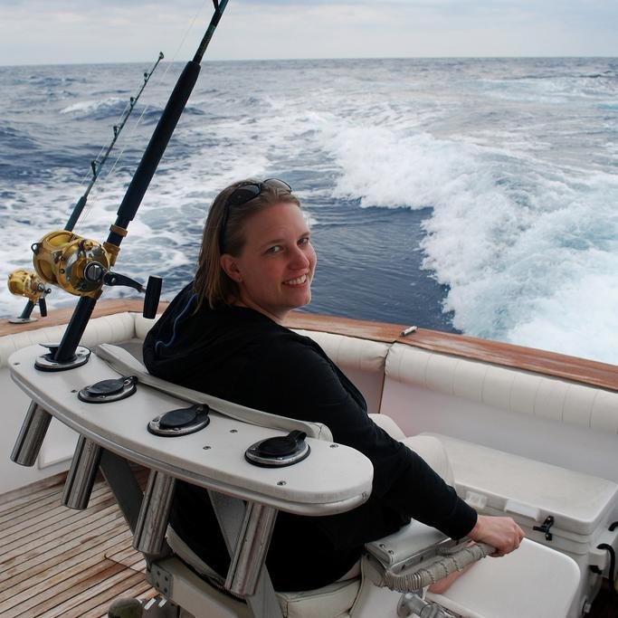 dawrites's profile picture. Creative writer covering the life beat.