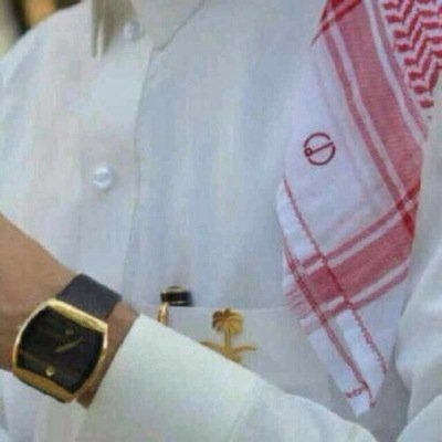 مجرد بقايا يكتب عن الانثى وعن الحب وعن الفقد وعن الحزن ايضاً ؛ اعشق في مخيلتي انثى قصيرة شديدة التَمرد.