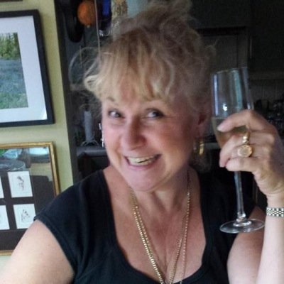 My nickname is Narfy.  I paint, sketch, love my dogs and the sky at night! I also sell beautiful writing sets! https://t.co/At4p8hIPTr