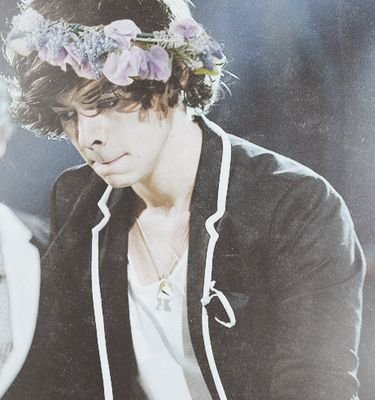 —; ❝ You'd look even beautiful with a flower tucked into your ear. ❞ 《Son of Persephone. 18.》 『#rp. #HeroesOfOlympus.』