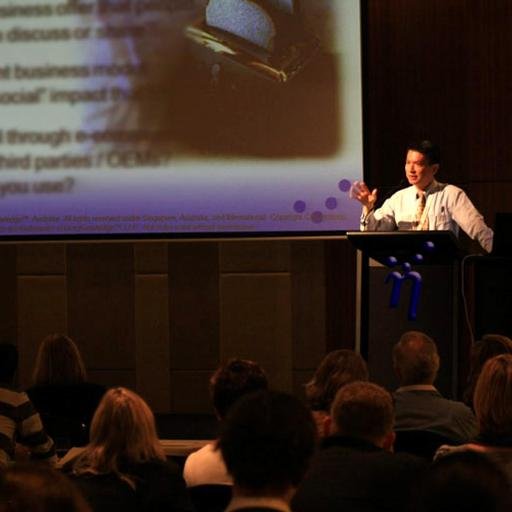 Founder @nanoKnowledge; International Knowledge Broker & Innovator in Entrepreneurship, Tech, Education, Tourism, Music. Based in Australia & Singapore.