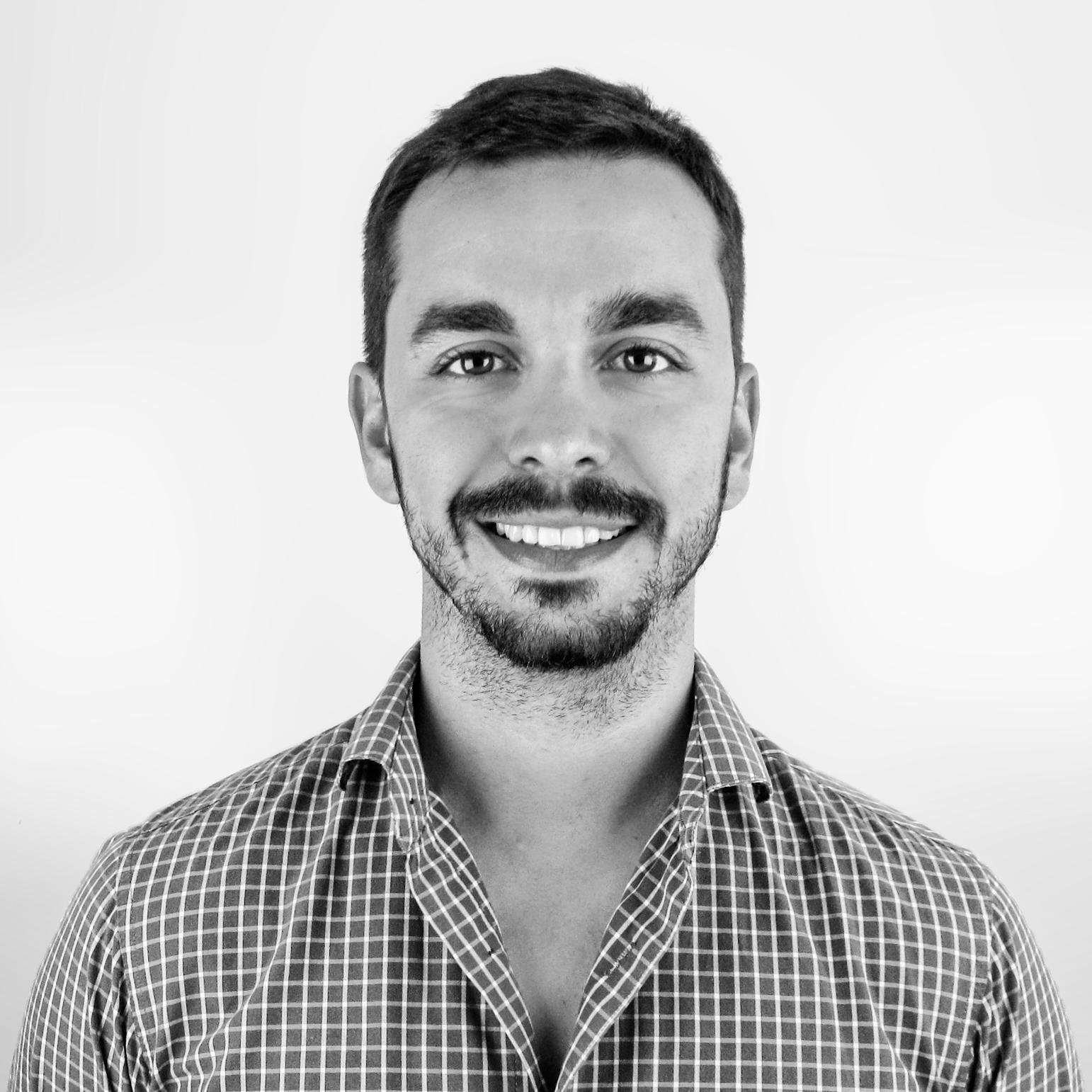 denisbevacqua's profile picture. The finest act of seeing is necessarily always the act of not seeing something else.
Blogger enthusiast, marketer, planner and alive!