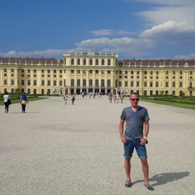 stephaneledoux_'s profile picture. Vice President & General Manager of the Hudson's Bay.