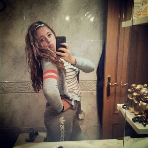 tetas pa riba .moño alto soy yo FARAONAA JAJA 633062599