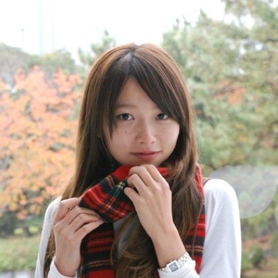 女の子かわいいbot A Twitter 会話中のちょっと考える時に視線が上を向く女の子かわいい