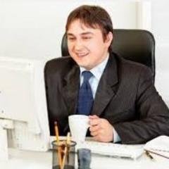 Olsun be aldırma Yaradan yardır.
Sanmaki Zalimin ettiği kârdır.
Mazlumun ahı indirir şâhı.
Herşeyin bir vakti vardır