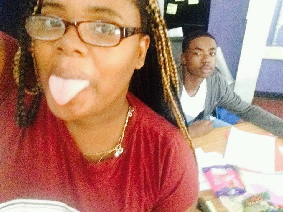 Laddicakes001's profile picture. kik me ? Manitho001 Dont follow to unfollow