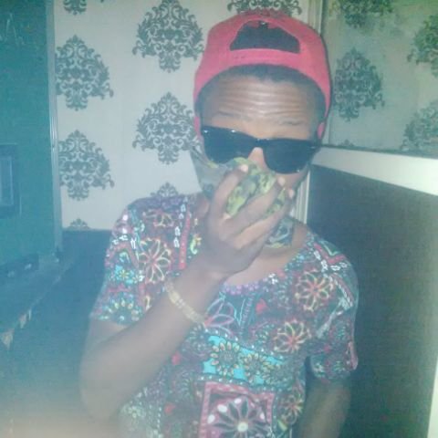 Entertainer all words in dico cnt discribe Regge,Rap,singing For more info call +2348146402233..visit http://t.co/ZpovmguHSp for more rep RAPHILLGANG