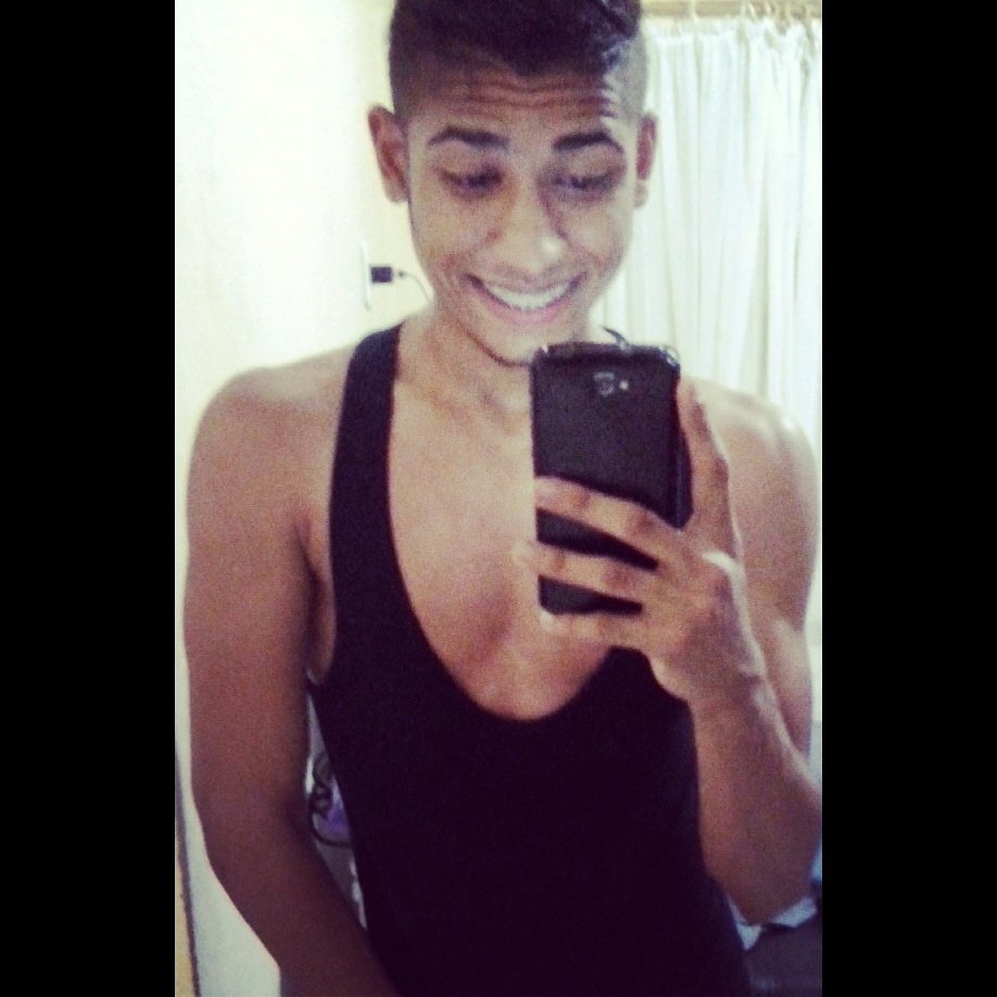 Ai que voooooontade de te encher de beijo, beijar na boca mata meu desejo ..
