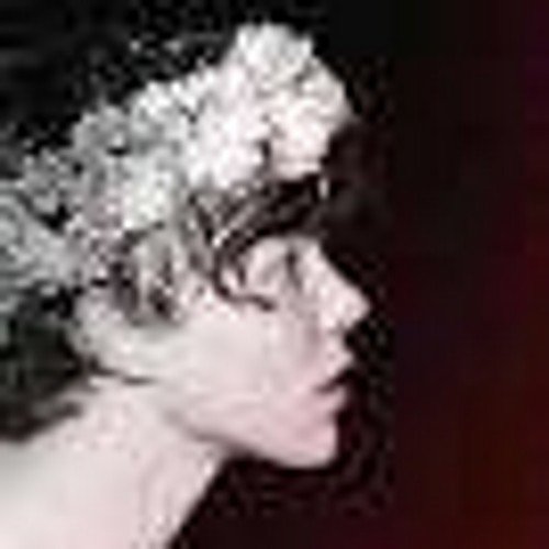 ♡ hey, it's a free follow. Now please follow @demonxirwin and RT the tweet in her bio ♡