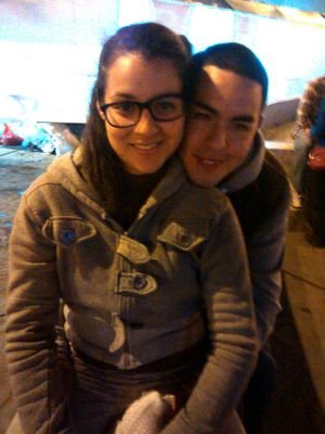 19 años, estudiante de periodismo, sociable, alegre adicta a las pelas acción, policiacas.
