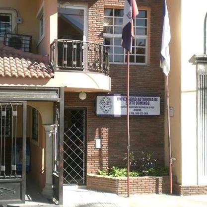 SOMOS UASD LA VEGA.  LA UNIVERSIDAD DEL VIEJO Y NUEVO MUNDO EN LA CIUDAD DE LA VEGA.